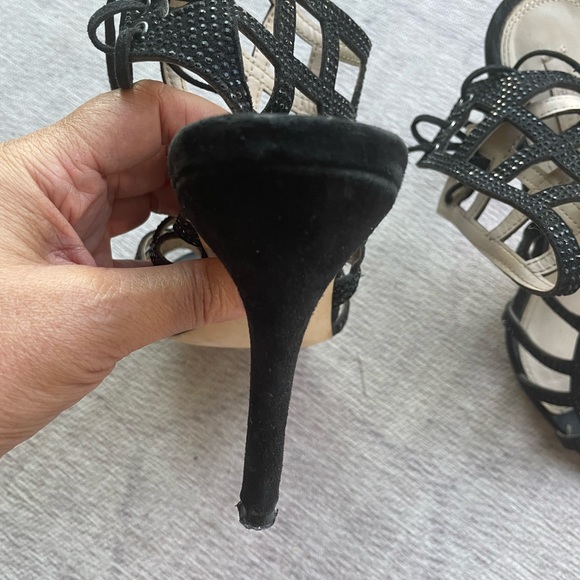 BCBG Max Azria heel in black suede - Picture 3 of 4